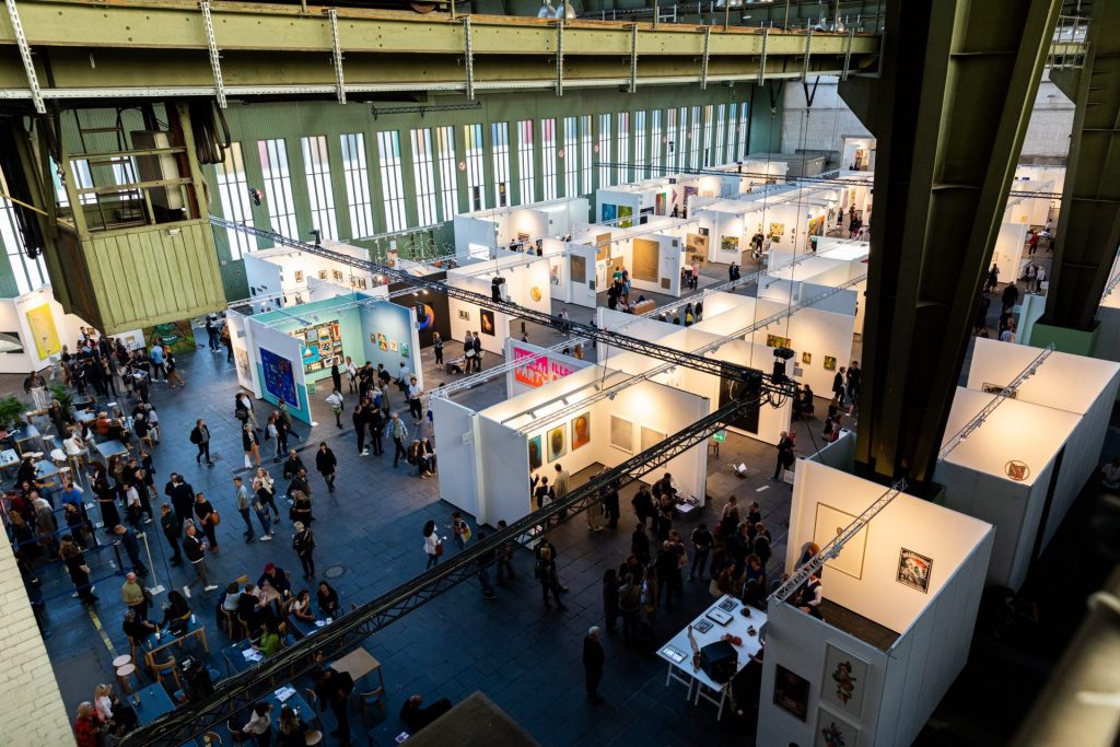 crowd at art berlin 2019