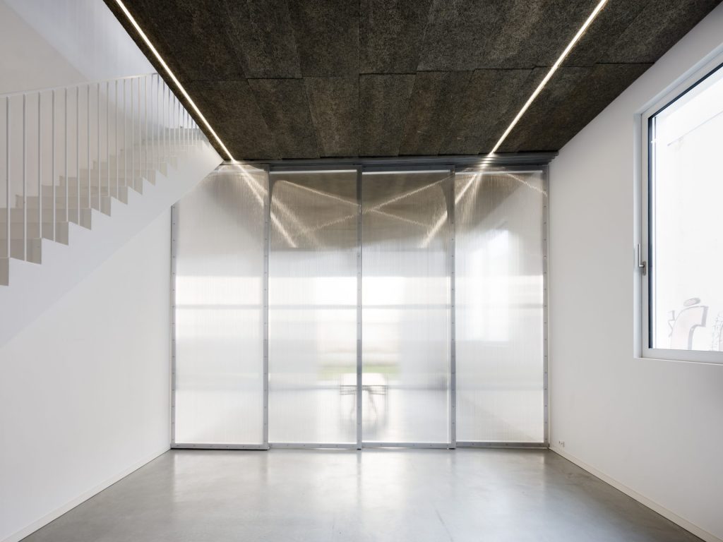 interior at bam office by gonzalez haase